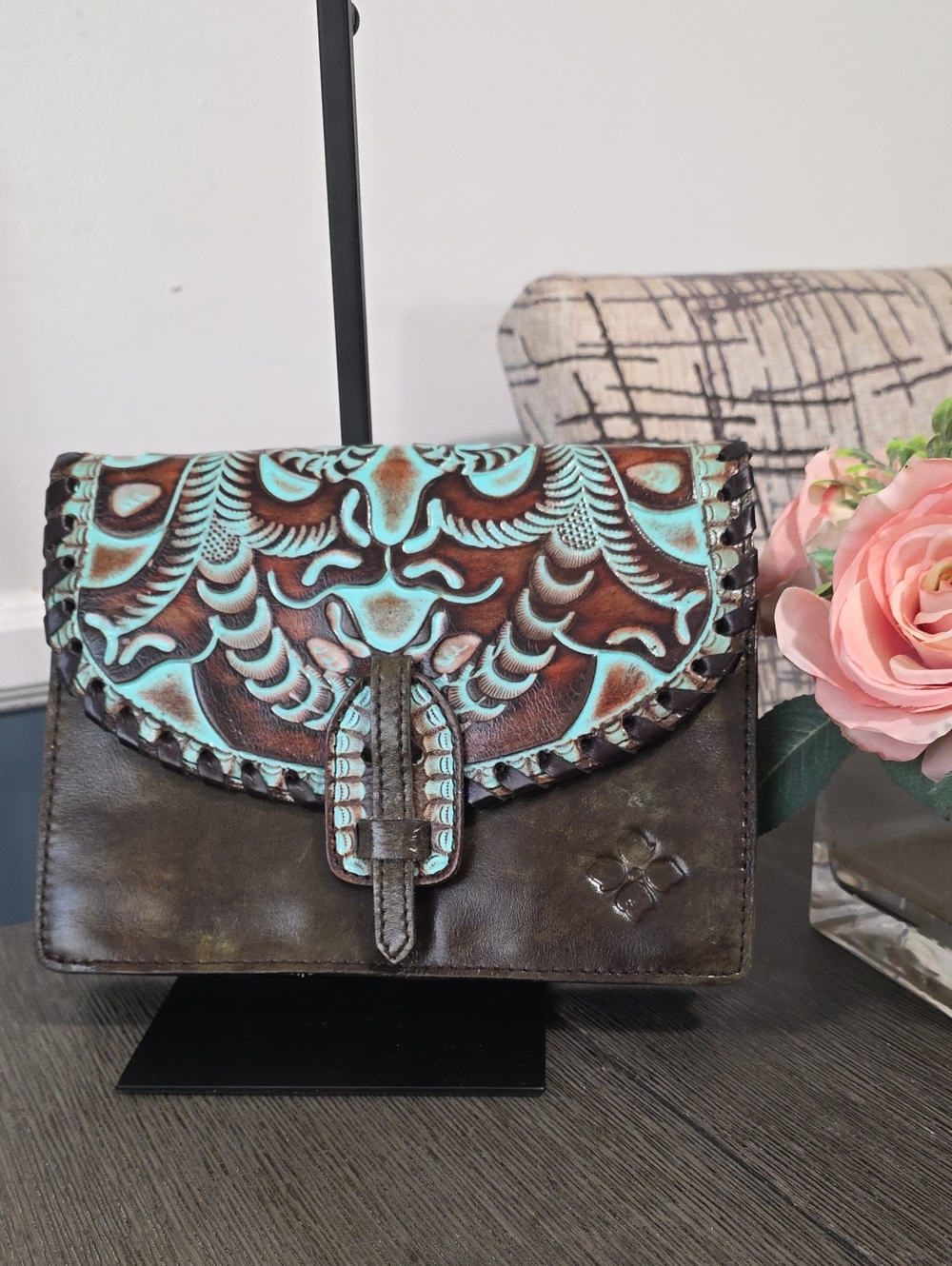 Patricia Nash Lanza Crossbody
